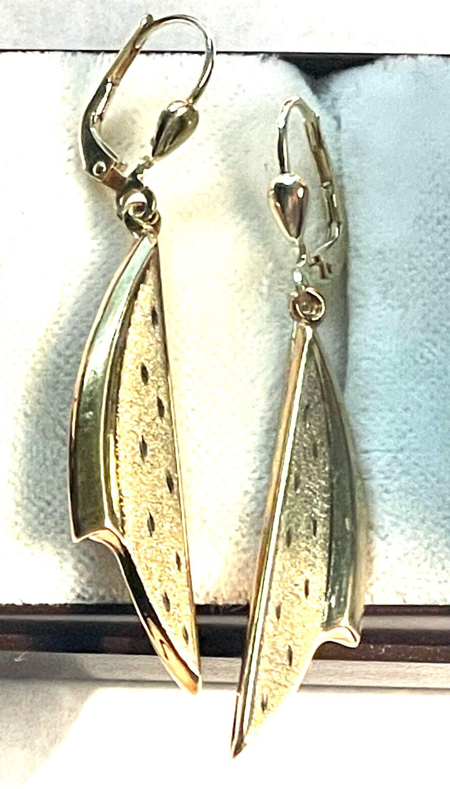 Moderne 333 Gold 8 K Ohrringe Ohrhänger klassisch elegant und gepflegt L 48 mm1
