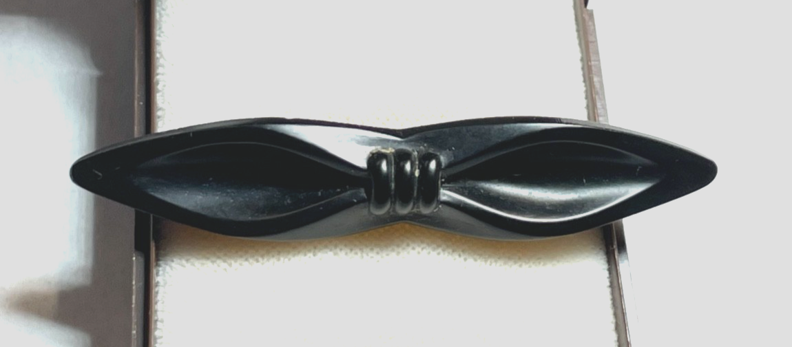 Antik Trauerschmuck Brosche schwarze Schleife um 1900 sehr gepflegt L 60 mm H 110