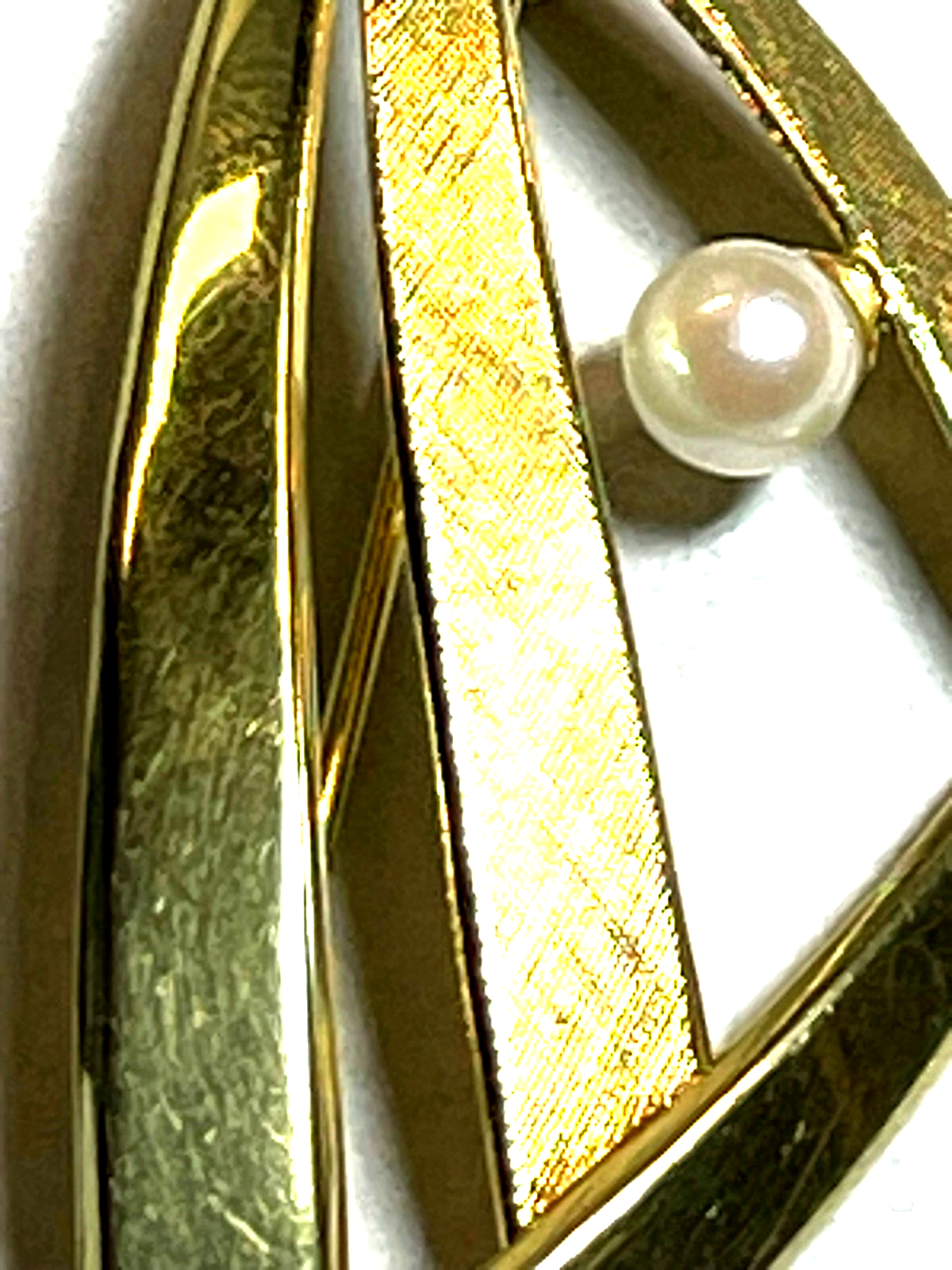 Vintage G*K Kutroff 333 Gold 8 K Gold Brosche Anstecknadel mit Akoya Perle gepfl4