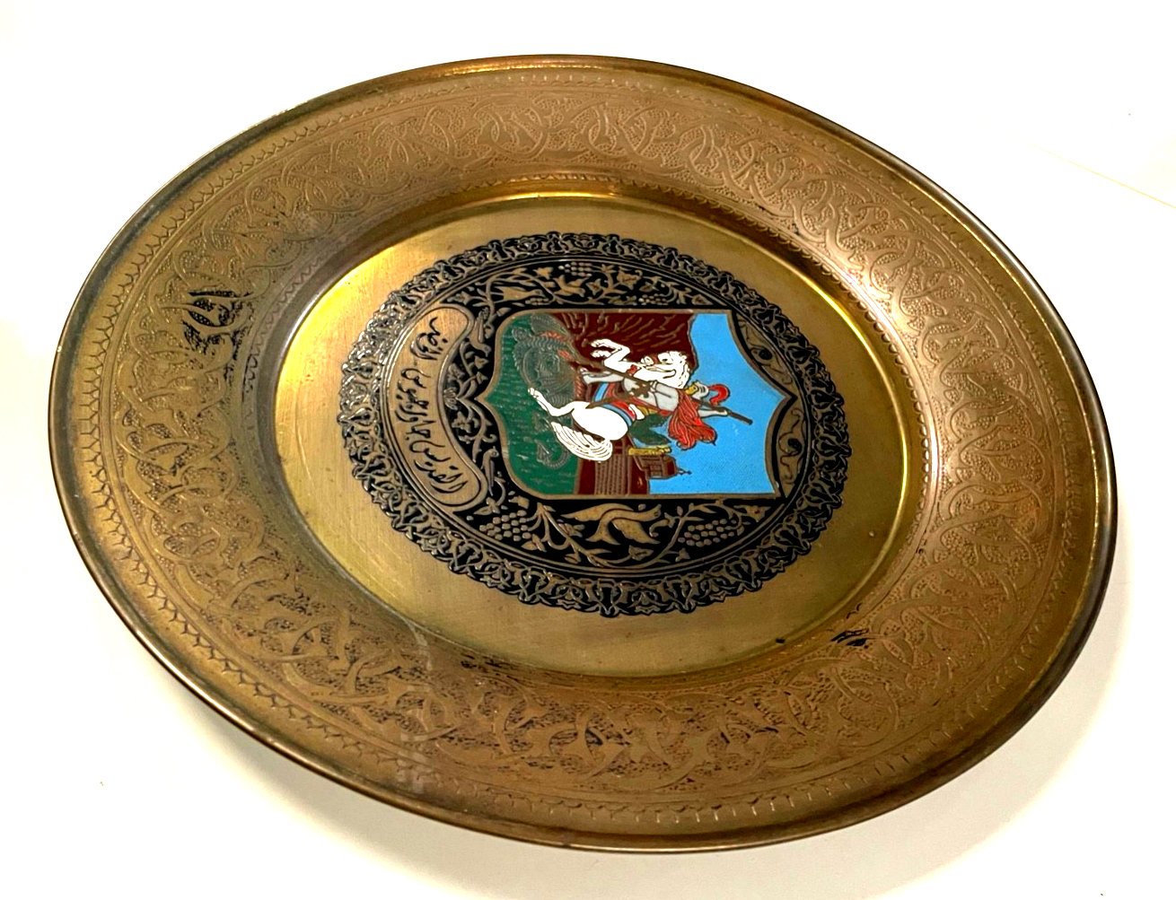 Alte Handarbeit Teller Wandteller Messing Emaille hl. Michael persisch ? Ø 31 cm3