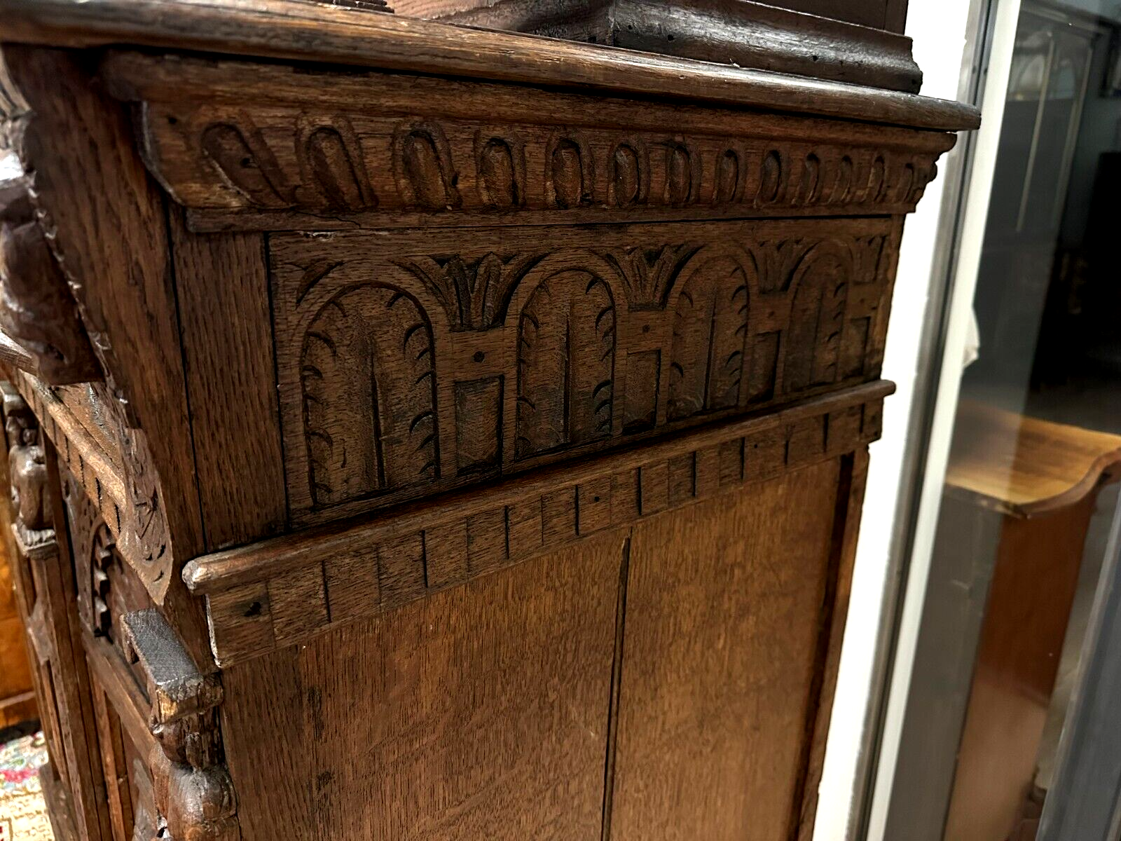 Renaissance - Eiche - 17. Jahrhundert - Buffet Schrank - reiche Schnitzerei15