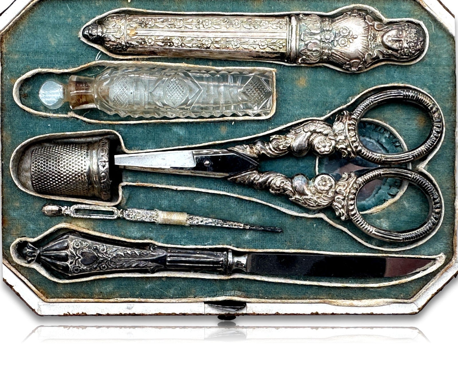 Antikes Näh-Etui um 1800 – komplett mit Zubehör & Originaletui - Silber1