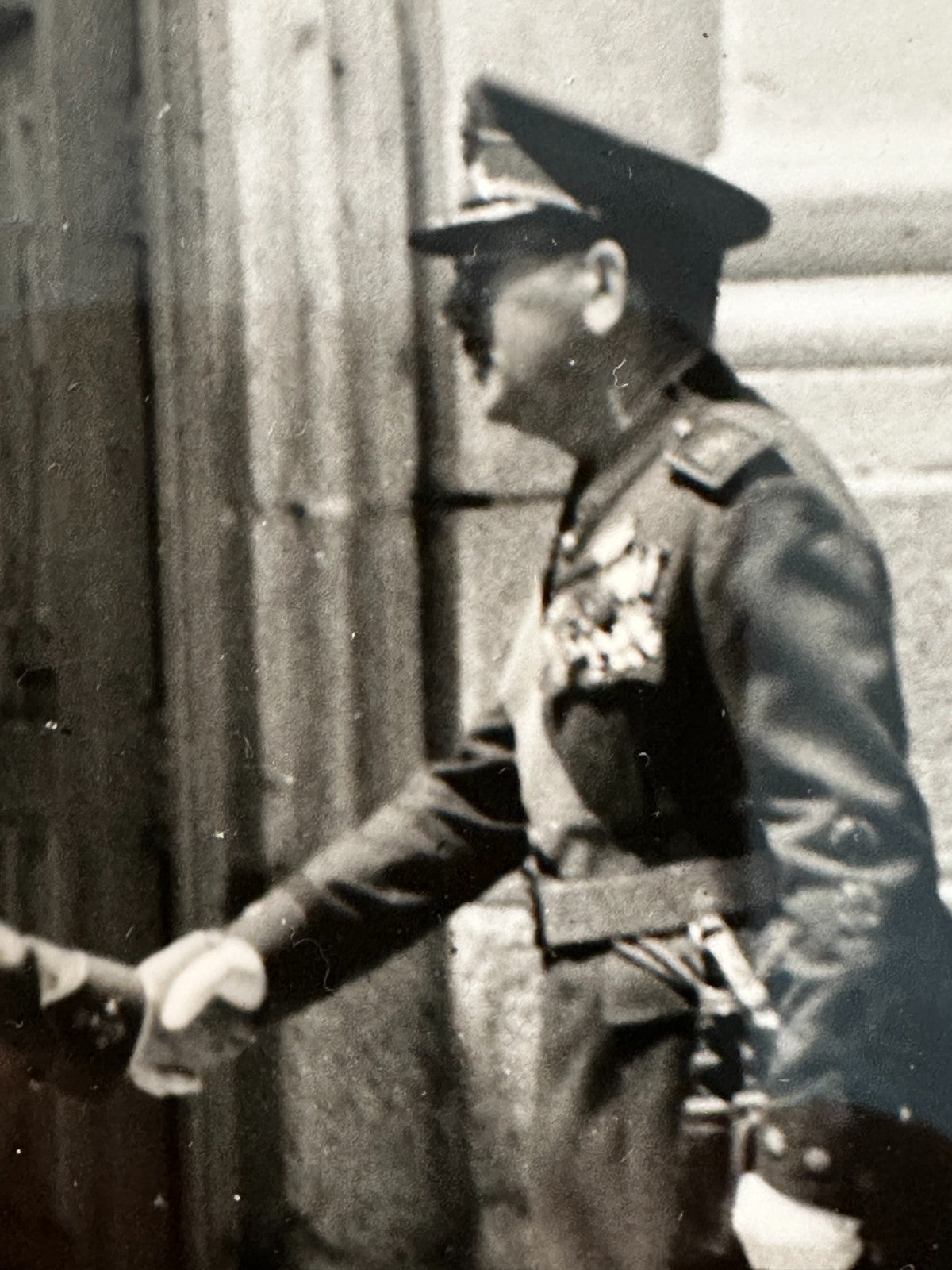 Francisco Franco – signierte Original-Fotografie am Kircheingang El Prado Madrid4