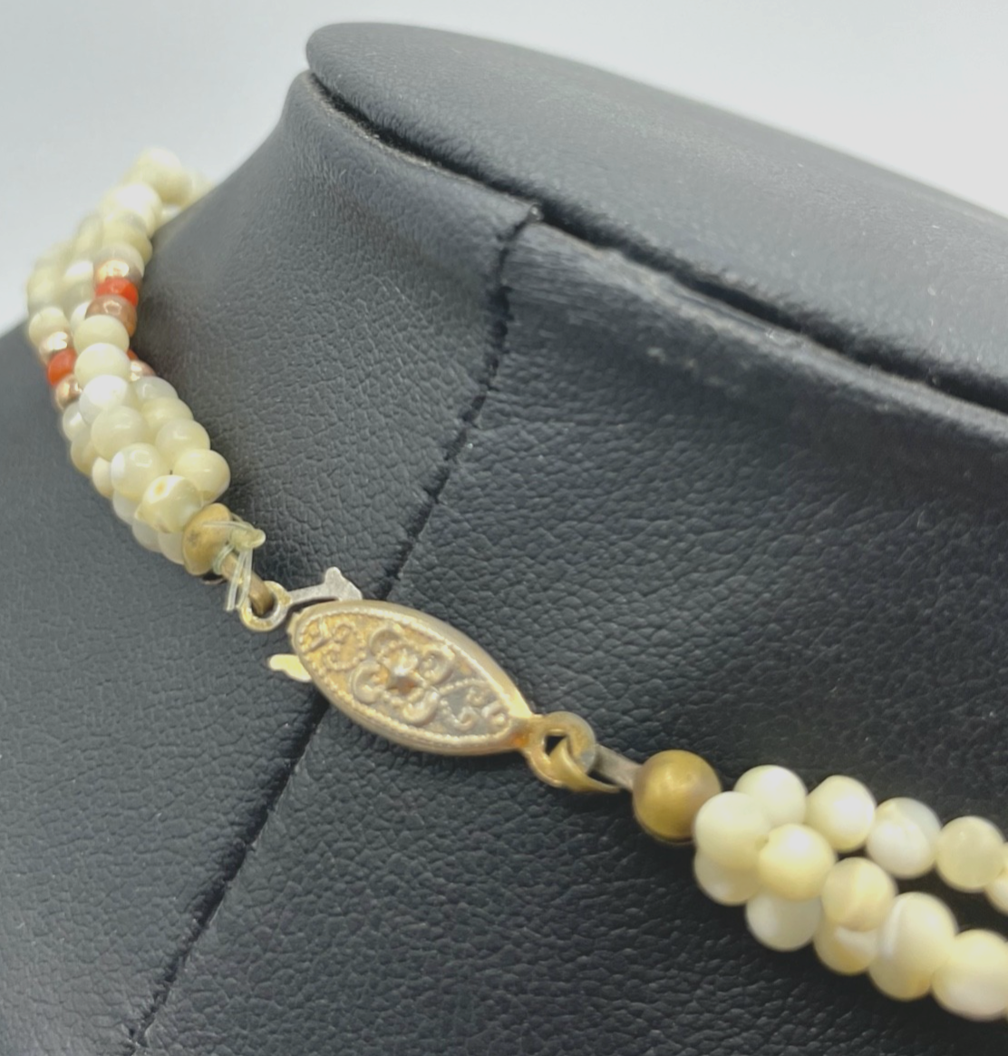Vintage Collier Perlmutt + Koralle 3 reihige Halskette 50erJ l 38,5 cm B 10 mm2