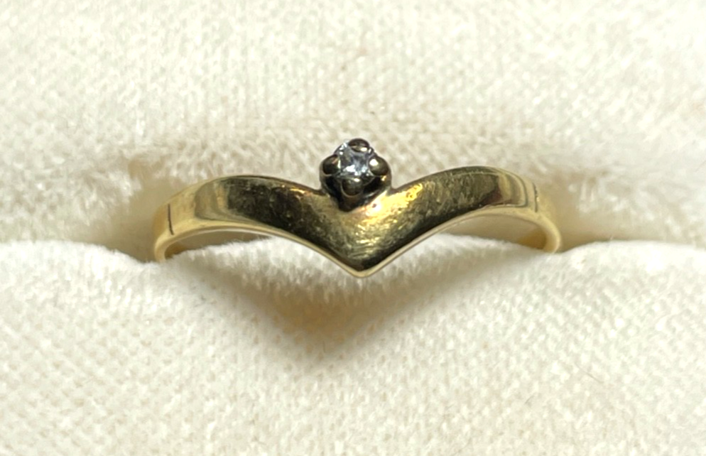 Moderner zarter 585 Gold 14 K Damen Ring kl. Diamant Ø 17 mm RG 540