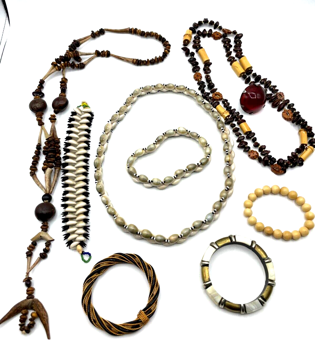 Konvolut Ethno Schmuck Ketten Armreif Armband Horn Bein Perlmutt Kauri Muschel0