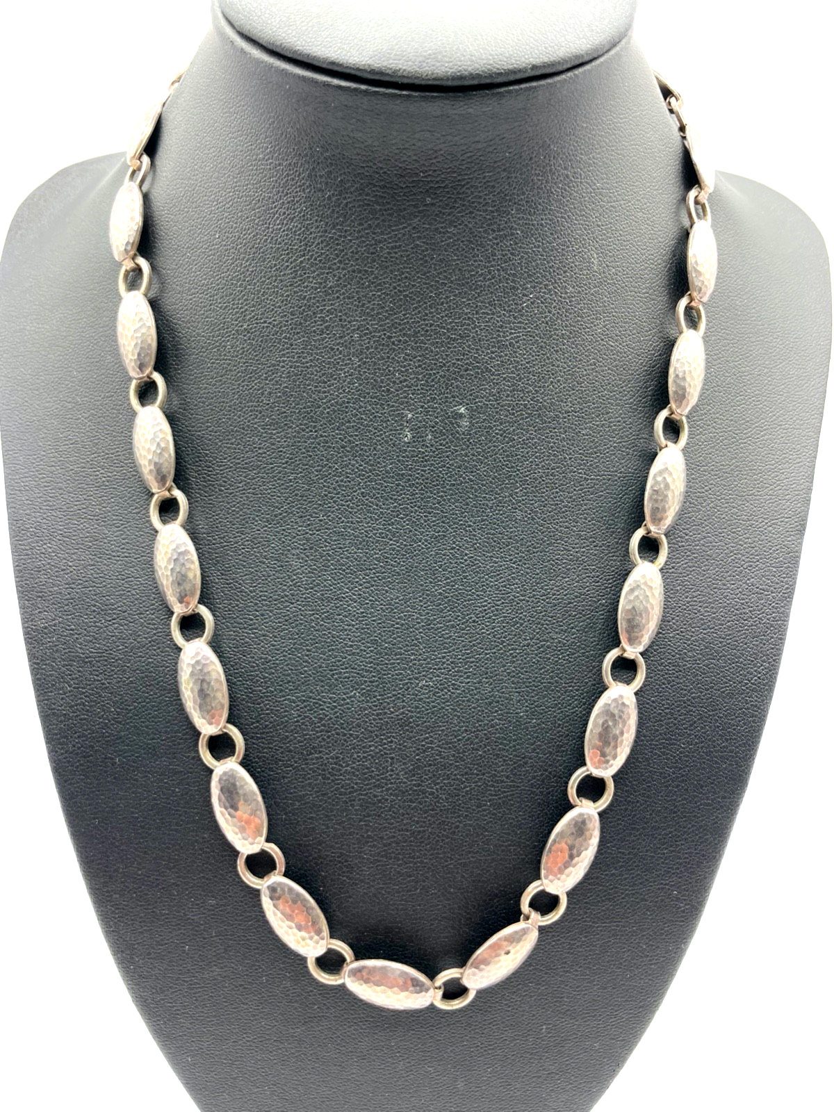 Antik Collier Hammerschlag Dekor Bauhaus Ära vermutlich WMF Schmuck versilbert1
