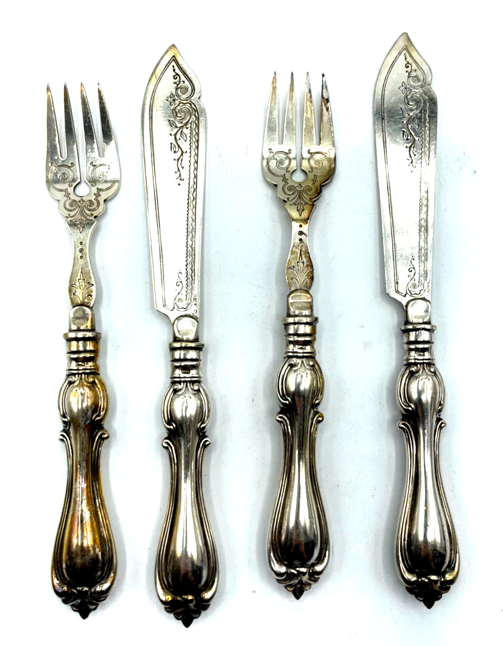 Antik WMF 2 Gabel + 2 Messer Fischbesteck wunderschönes Dekor um 1900 gepfl.1