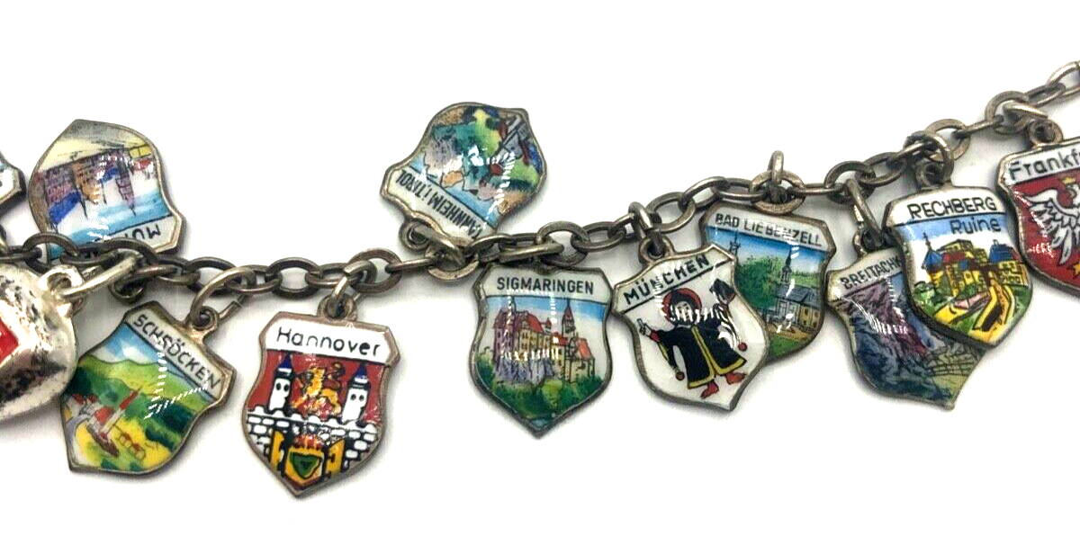 Vintage Silber gut bestücktes Bettelarmband Stadtwappen 24 Reiseandenken Emaille4