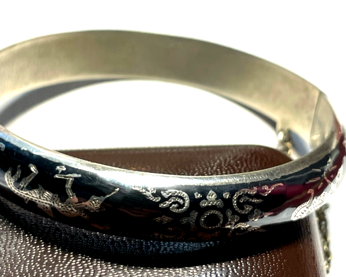 Vintage Siam Sterling Klapp Armreif Niello Technik feines Dekor geschwärzt gepfl3