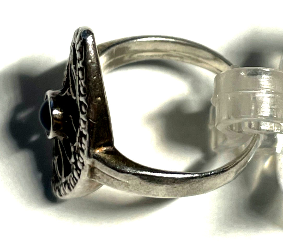 Aparter vintage Sterling Silber Ring Durchbruch + Lapislazuli Cabochon RG 544