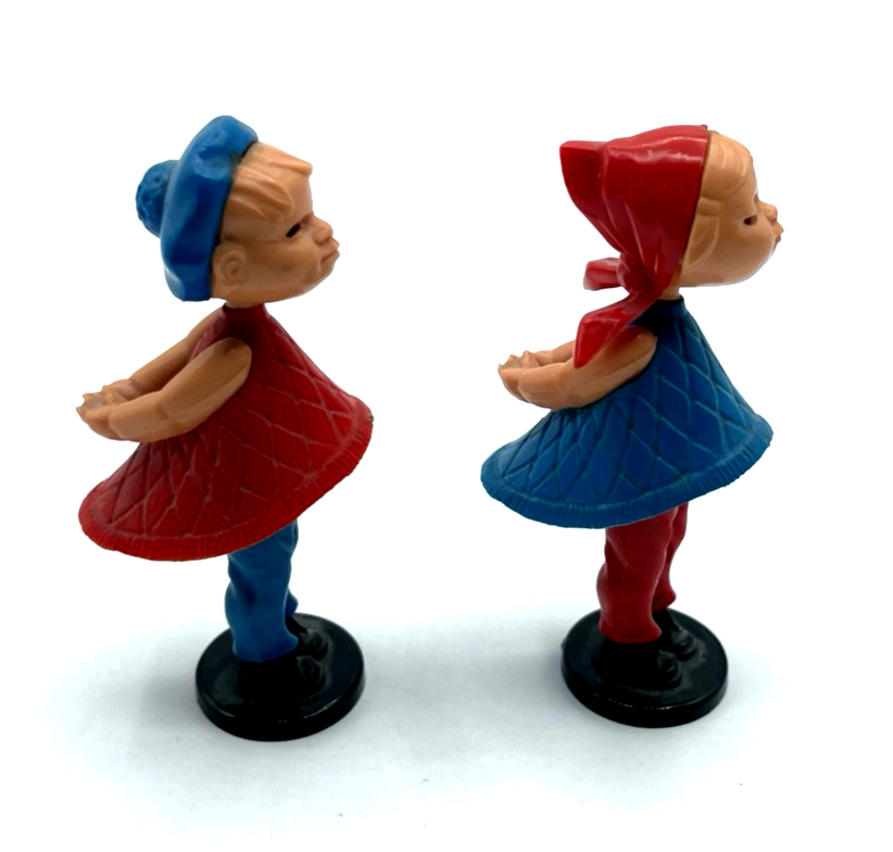 Dachbodenfund 60er J 70er J Magneto BGM Figuren küssende Mädchen W.-Germany4