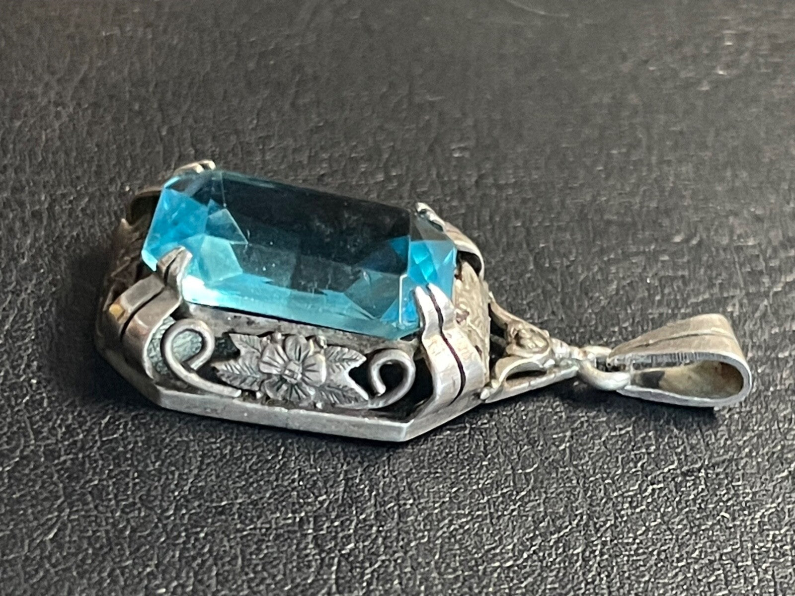 Antik 835 Silber Anhänger Schweizer Blau Farbstein Fassung Handarbeit 30erJ3