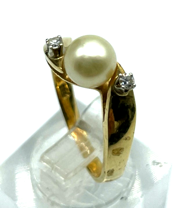 Klassiker 750 Gold 18 K Ring 17,5 mm RG 55 Akoya Perle 2 Brillanten 0,04 ct1