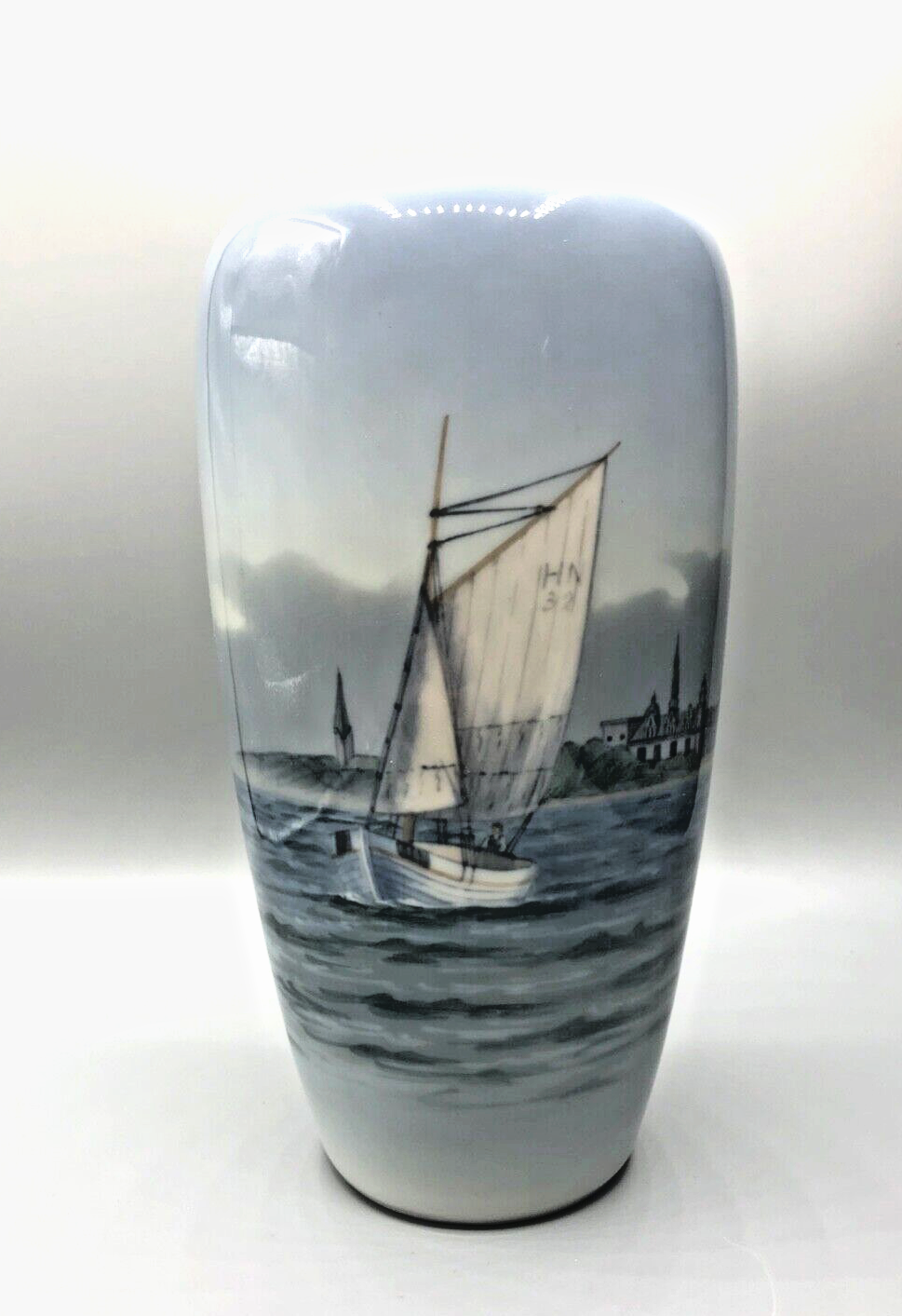 Vintage Royal Copenhagen Porzellan Vase 2609 1049 Segelschiff Küste H 23,5 cm4