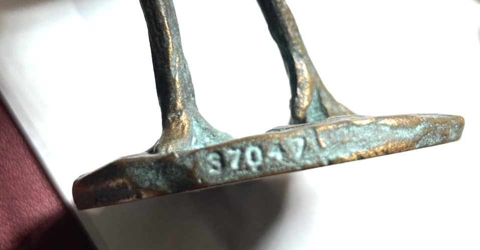 Strassacker Bronze Plastik mit Patina Vogel vollplastisch H 16,5 cm mit Stempel7