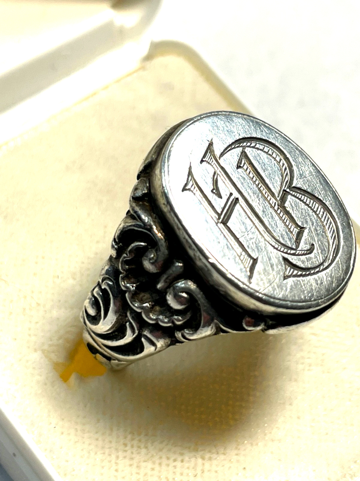 Antik 835 Silber Herrenring Ring Siegelring Initialen HB o BH RG 64 Handarbeit0