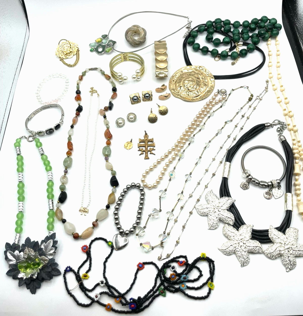Konvolut Nr. 2A eingelieferter Modeschmuck gemischt sehr gepflegt vintage + neu0