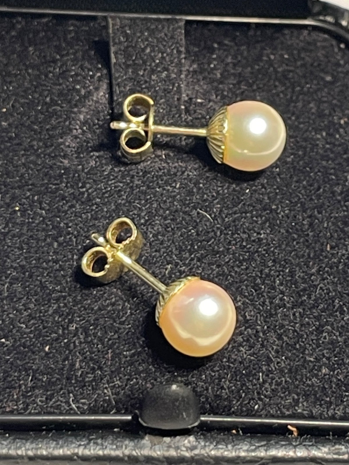 Paar 333 Gelbgold Ohrringe Akoya Perlen Ohrstecker Klassiker Ø 7 mm top gepflegt0