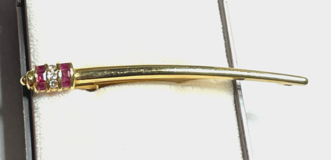 750 Gold 18 K Gold Brosche Anstecknadel Juwelier Qualität 6 Rubine 3 Brillanten0