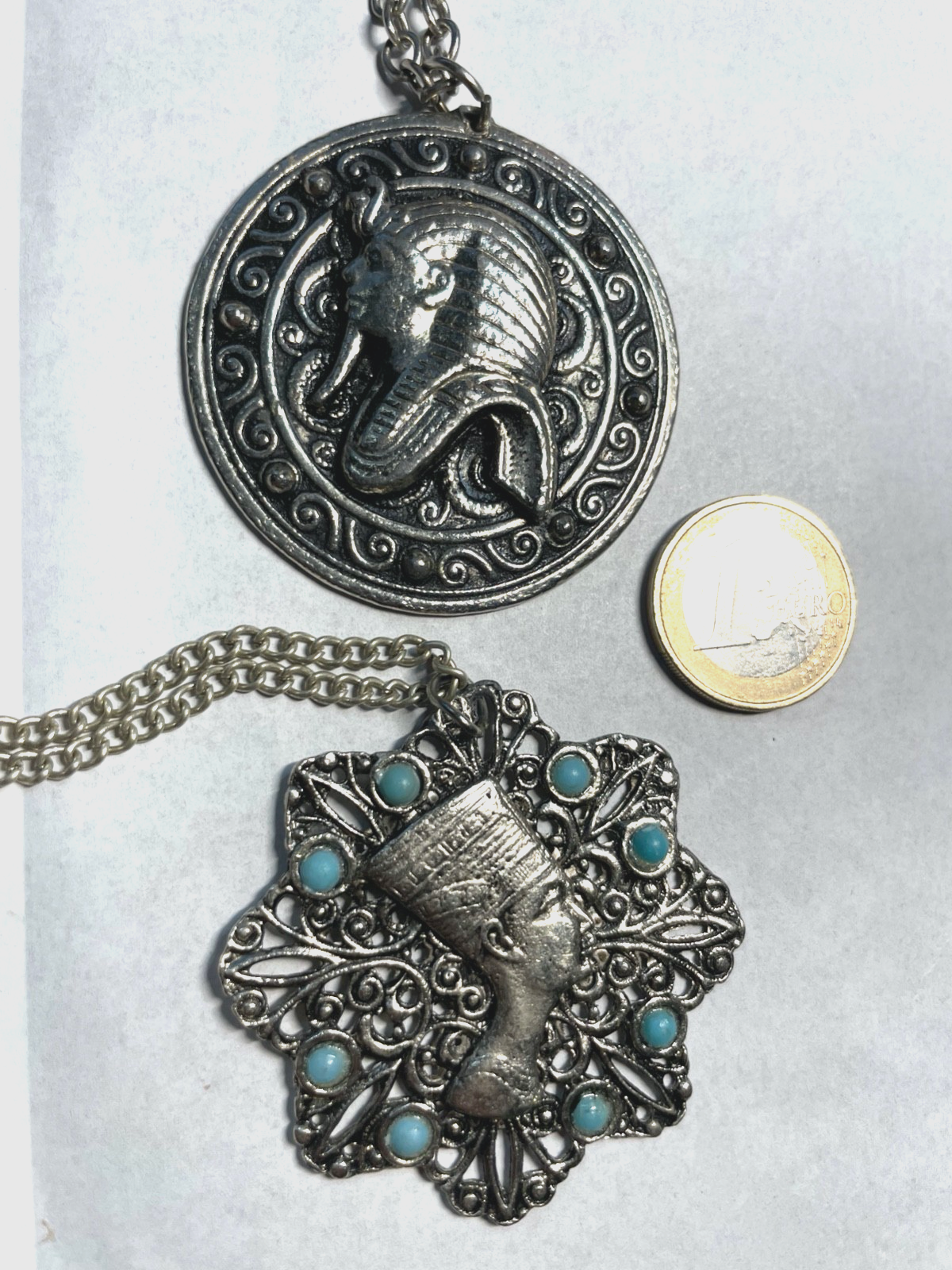 Vintage Modeschmuck 2 Ketten Ägypten Pharao + Nofretete Anhänger 70erJ gepfl.6