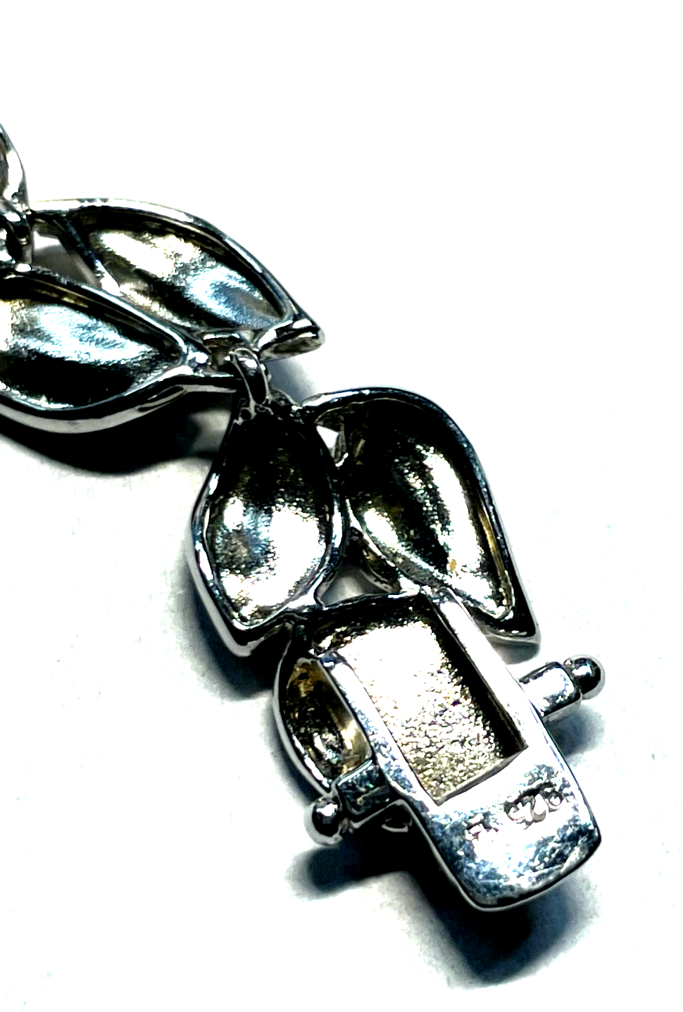 Neuwertiges Armband 925 Sterling Silber Blätter Dekor L 22 cm B 13 mm3