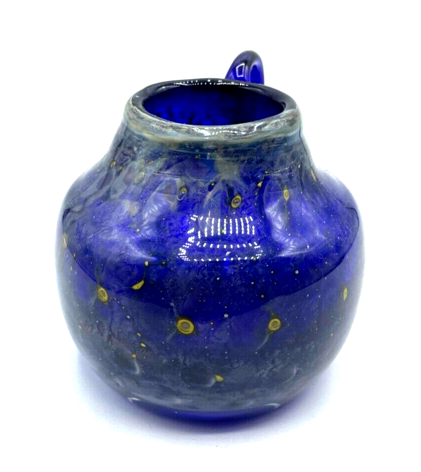 Kunsthandwerk dekorativ Kunstglas Vase blau Einschmelzungen Handarbeit H 11 cm3