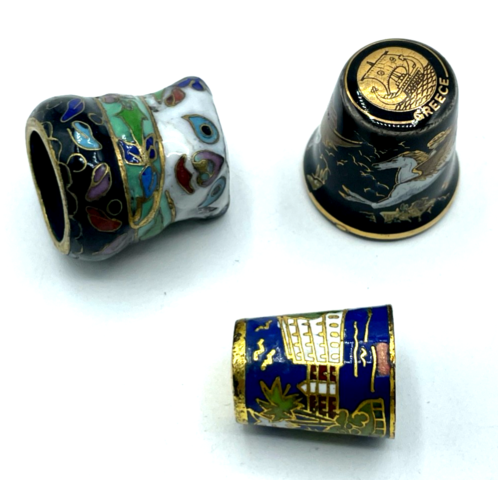 3 Fingerhüte 2 Cloisonne Emaille auf Messing 1 Porzellan Greece Pegasus gepfl.5