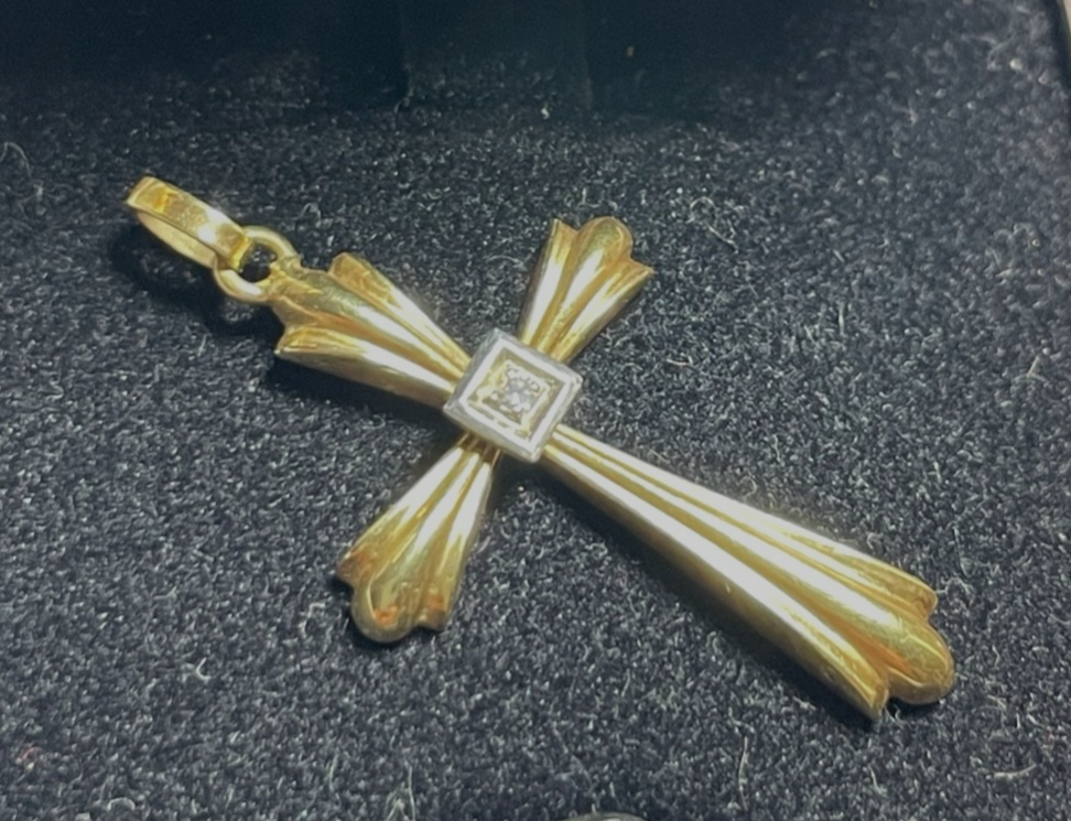 585 Gold 14 K Gelbgold Anhänger Kreuz mit kl. Brillant im antik Stil Juwelier3
