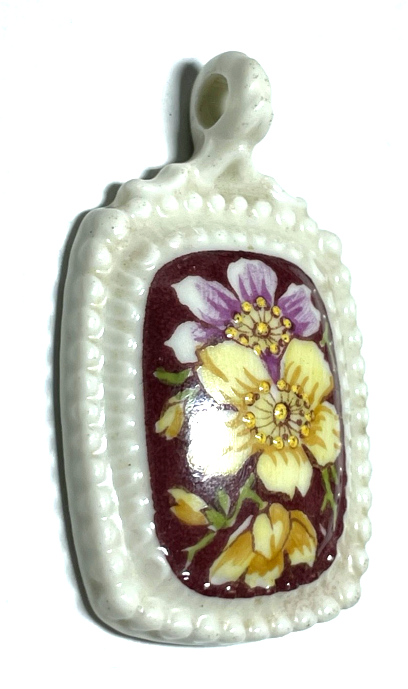 Antik Porzellan Anhänger 30erJ handgemalt Blumen Bukett H 48 x B 30 mm top gepfl1