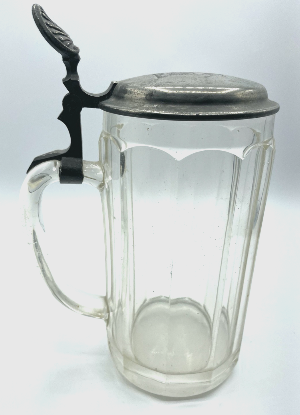 Antik dekorativ Pressglas Bierkrug 1 Liter mit Zinndeckel um 1900 Dachbodenfund3