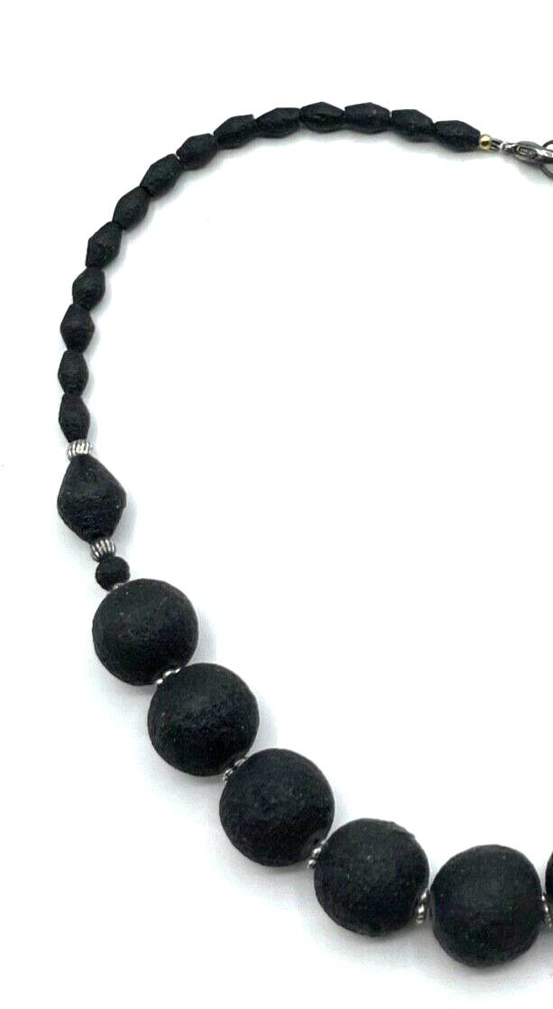 Schwarze Lava Perlen Collier Basalt Kette Kugelkette Ø 16 mm L 49 cm gepflegt3