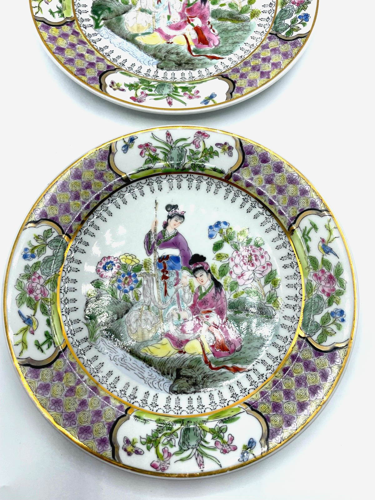 2 vintage attraktive Famille Rose Porzellan Teller China Ø 22,7 cm handbemalt1