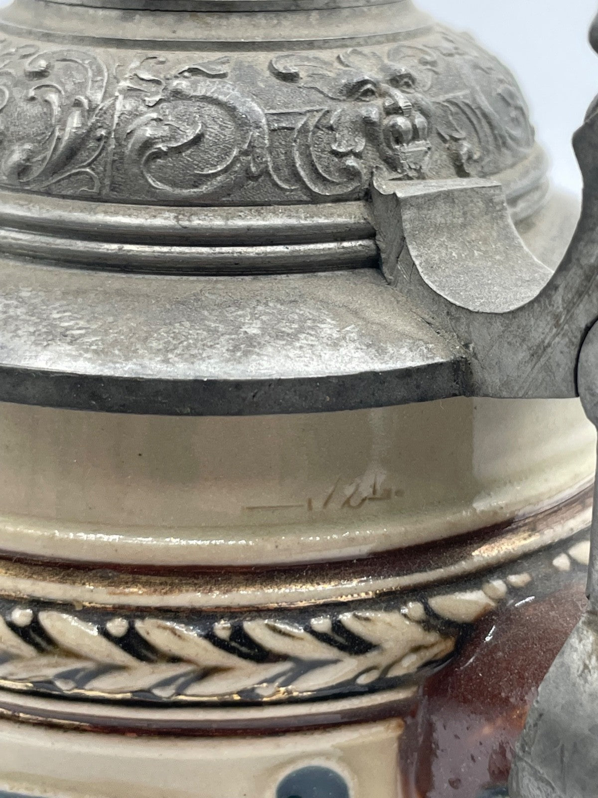 Antik Steinzeug Bierkrug mit Zinn Deckel Bier Seidel vor 1900 Trinkspruch 1/2 L4