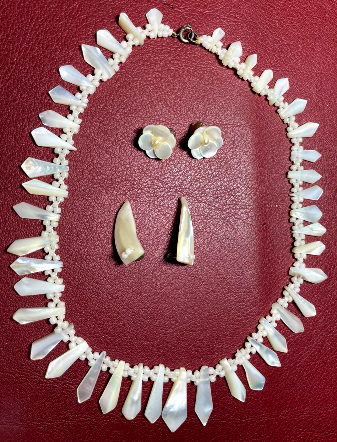 Antik Set wunderschönes antik Perlmutt Collier + 2 Paar Ohrclips Handarbeit0