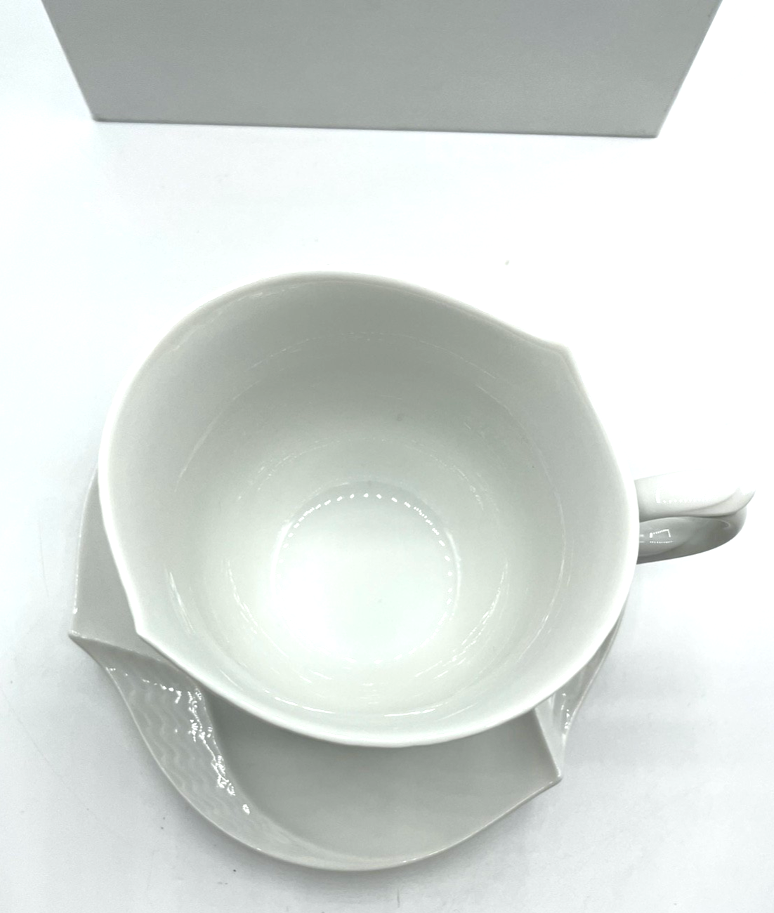 Meissen Porzellan Dekor Wellenspiel gr. Tasse + Untertasse orig. Karton I. Wahl3