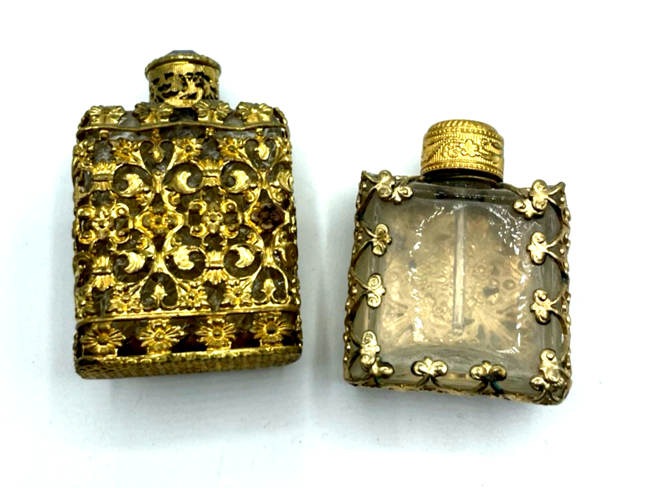 2 x vintage und hübsch dekorierte Parfum Flakon vergoldet  Fläschchen Handarbeit3