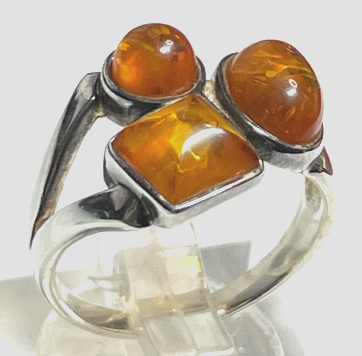 Aparter 925 Silber Ring 3 x Bernstein Cabochon RG 51 Ø 16,2 mm gepflegt3