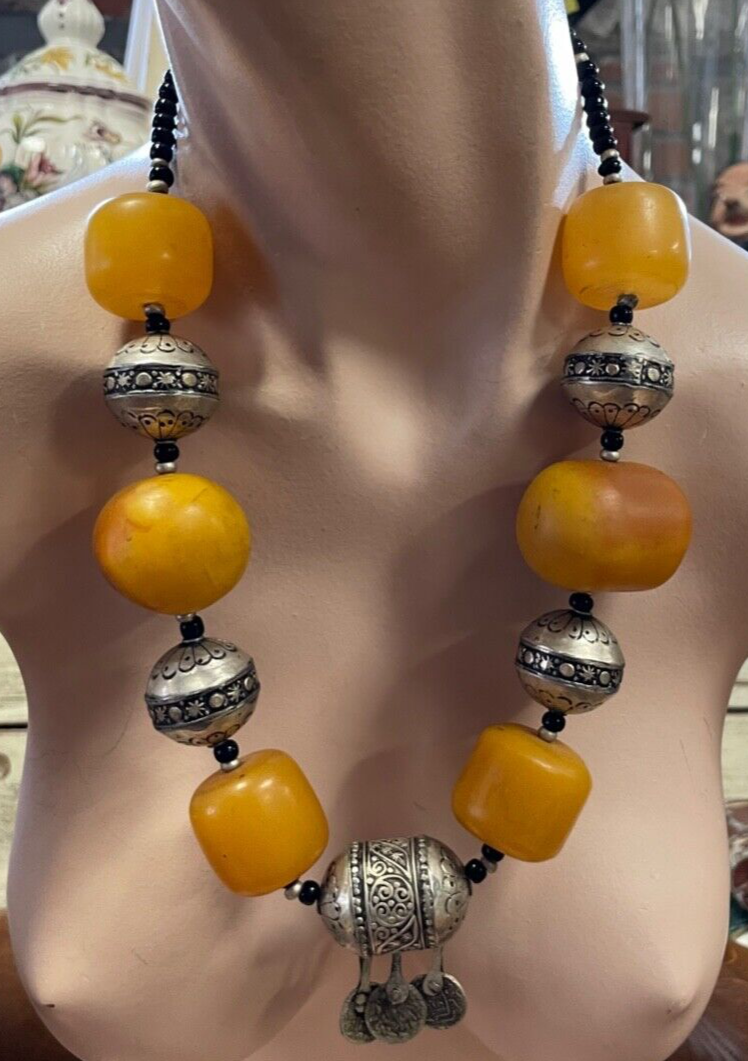 Attraktive Mega vintage Ethno Style Halskette Amber Look handgefertigt Unikat 6413