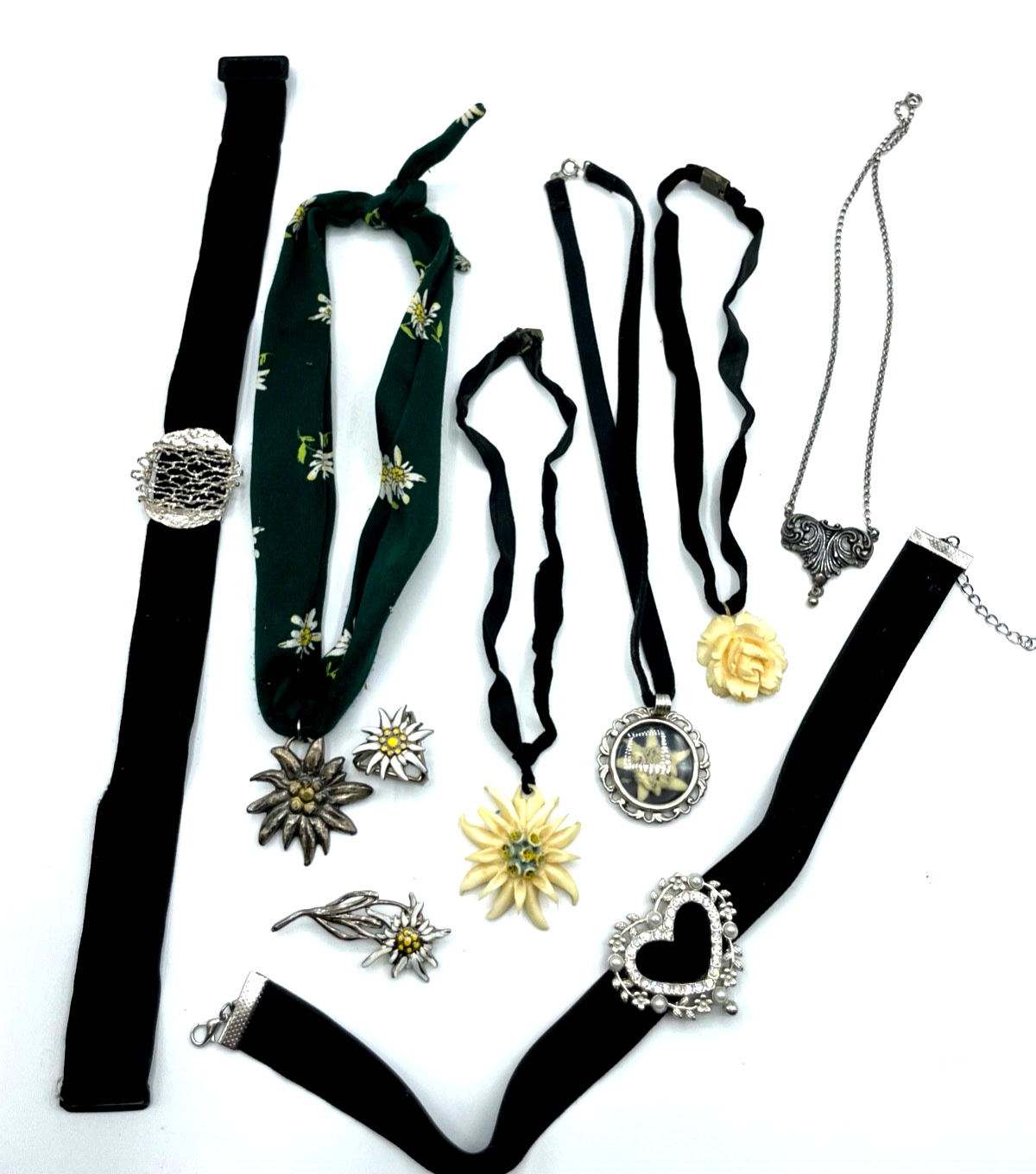 Konvolut antik + neu Wasen oder Wiesen Schmuck Dirndl Trachten Folklore Edelweiß6
