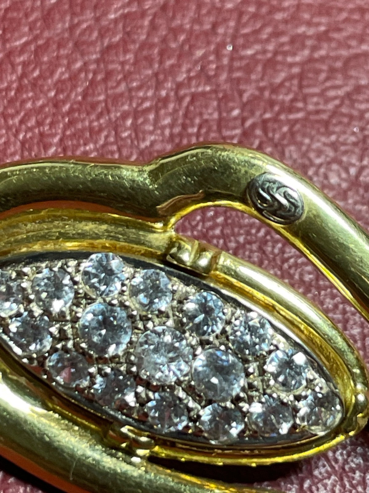 750 Gold 18 K Gold Brosche Anstecknadel Juwelier funkelnder weißer Topas Besatz12