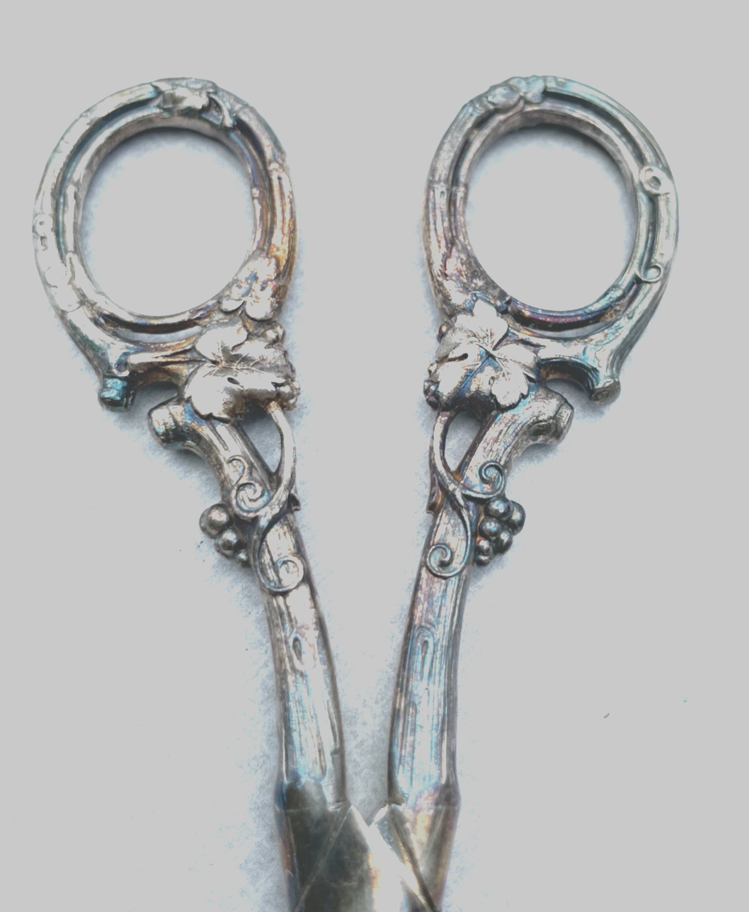 Antik Traubenschere mind. 800 Silber Weinlaub Dekor plastisch um 1900 L 17 cm4
