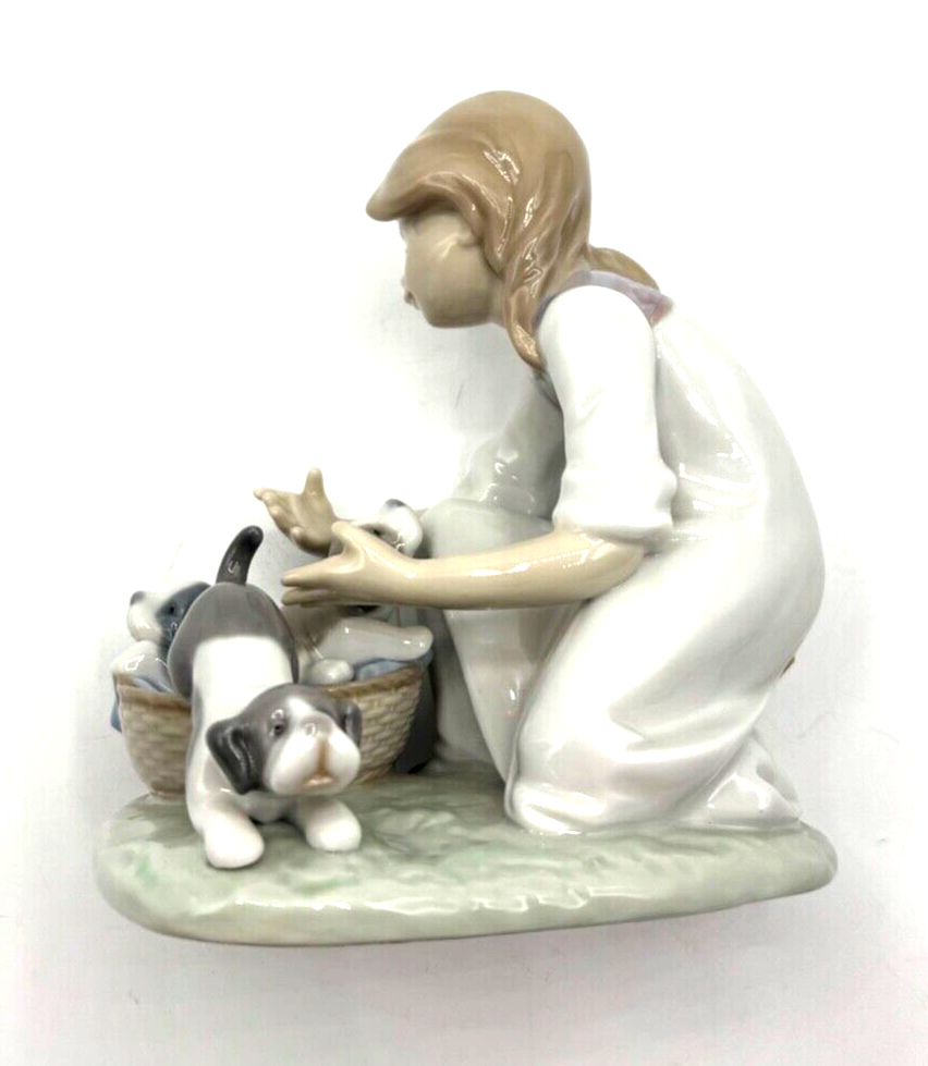 Lladro Porzellan Figur Joy in a basket 5595 perfect condition H 15 L 13,5 cm6