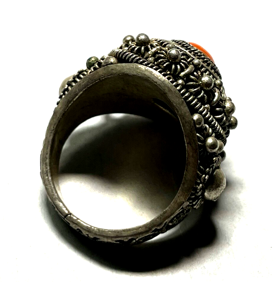Solider vintage 800 Silber Ring Koralle Cabochon Handarbeit Filigranarbeit Ethno6