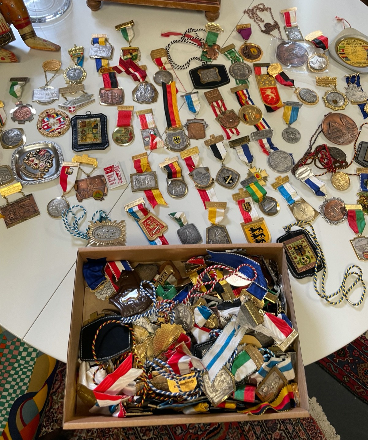 Komplett Sammlung alte Wanderabzeichen Wandermedaillen 10 KG gemischtes Konvolut7