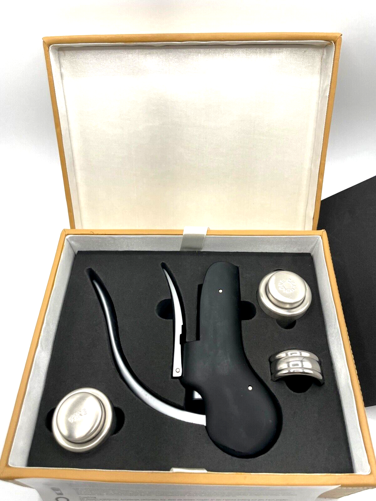 Neuwertiges mehrteiliges Korkenzieher Geschenkset original Geschenkbox s. Fotos1
