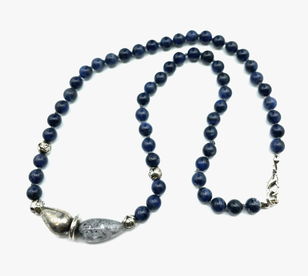 Bezaubernde Lapislazuli Kugelkette Collier L 46 cm Ø 6 mm sehr gepflegt0