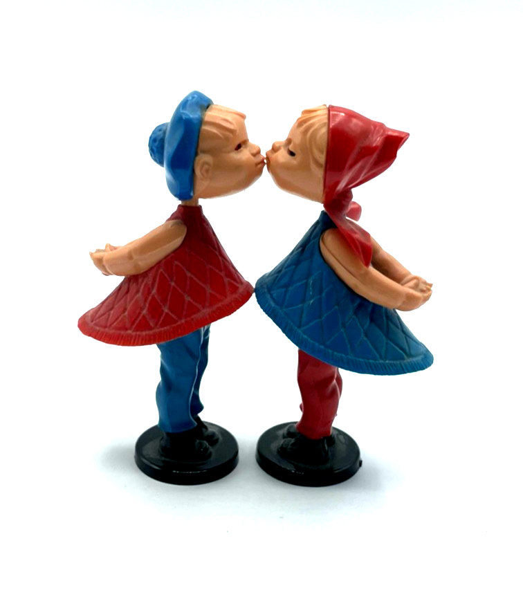 Dachbodenfund 60er J 70er J Magneto BGM Figuren küssende Mädchen W.-Germany0