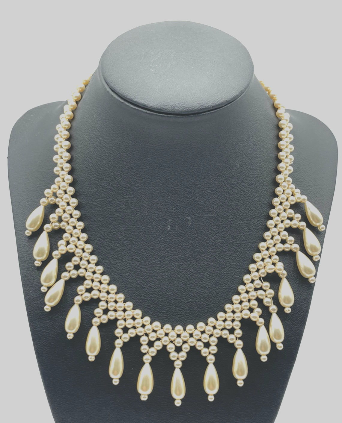Edle vintage Modeschmuck Statement Halskette Faux Collier Perlen Handarbeit L 400