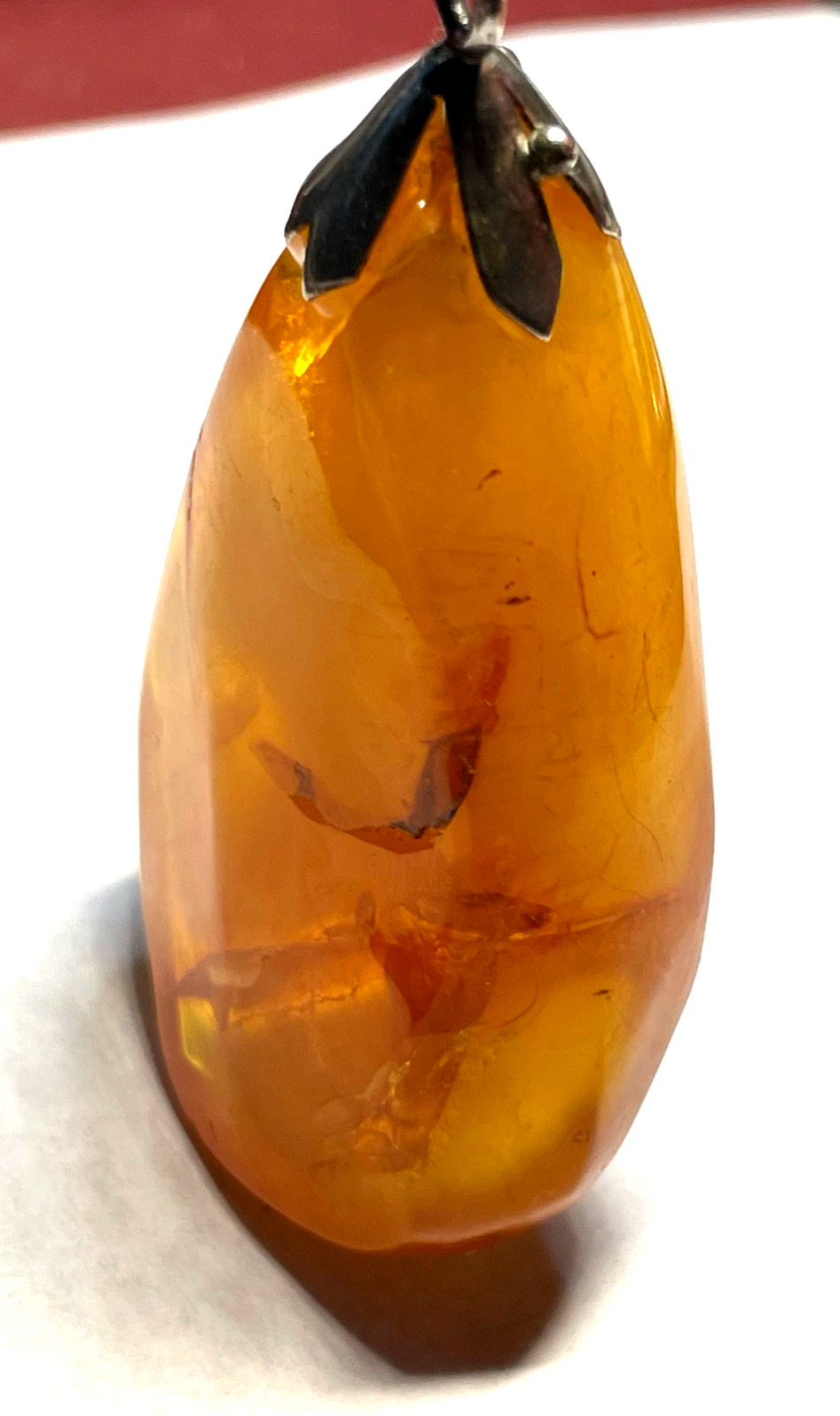 Stattlicher vintage Natur Bernstein Nugget poliert Anhänger + aparte Silberkette8
